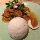 Soft shell crab in red curry rice #changiyummy