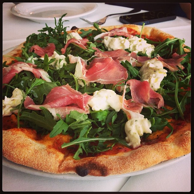 Etna pizza with Parma ham #pizza #lunch #yummy #decent #italian