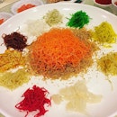 The last yu sheng of the year, hope this year will be bright and colourful as this yu sheng 😘