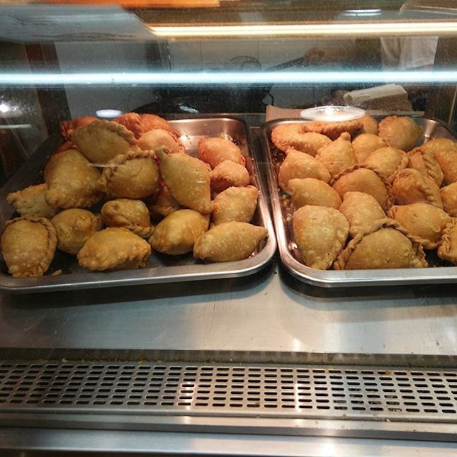Now A Days it is hard to find handmade currypuff.