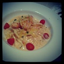 My Snow Crab Crema Rosa <: #happy #girl #dinner #pasta #spagetti #yummy #delicious #foodporn