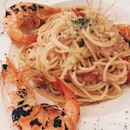 🍤🍤🍤 #foodporn #burpple #pasta #craftbakery #aglioolio #tb #throwback #lunch