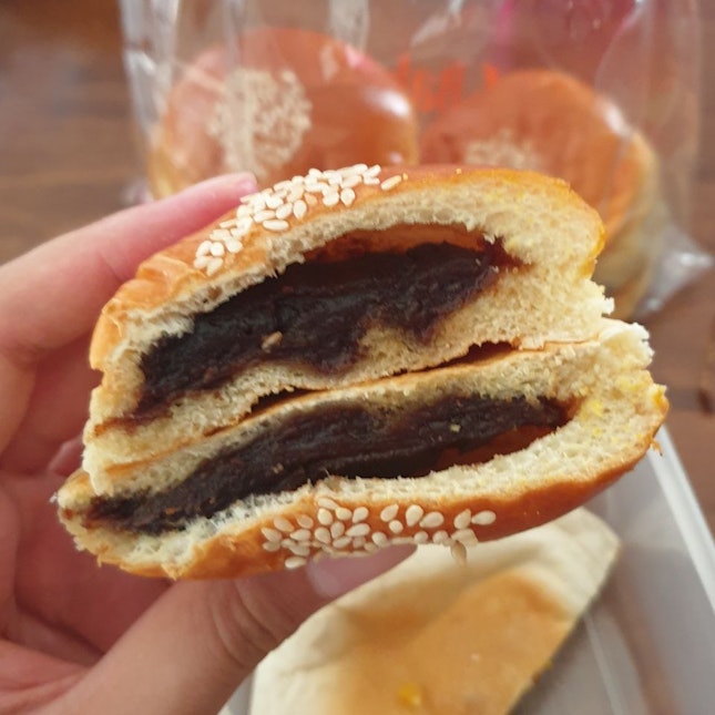 Red Bean Buns (6 for $2.60)