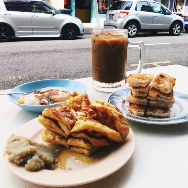 The Authentic Singapore Breakfast