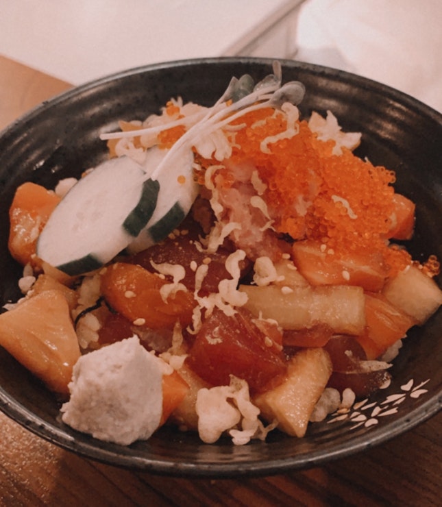 Sashimi Rice Bowl (serve With Salad And Soup)