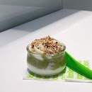 My first llao llao after @llaollaosg made a comeback
With their Pistachio sauce and Almond crunch toppings all nestled in a glass...but...why my #llaoglass differs from what I saw in their FB video?