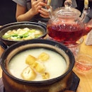Last Sunday's brunch with the favourite girl @siminxteo at Causeway Point's AOne Claypot and had my favourite #porridge again after sooooo long!