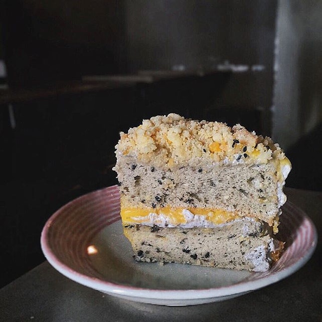 Salted Egg Black Sesame Cake ($9) was a eye opener, didn’t expect the two components to blend well as a whole.