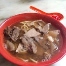 My comfort food on a chilly gloomy day like this would be this bowl of mixed pork soup noodle.