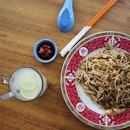Cha chou chai hungan or cha chow chai beehoon is one of Foochow rice noodle dish fried with preserved vegetable called chow chai.