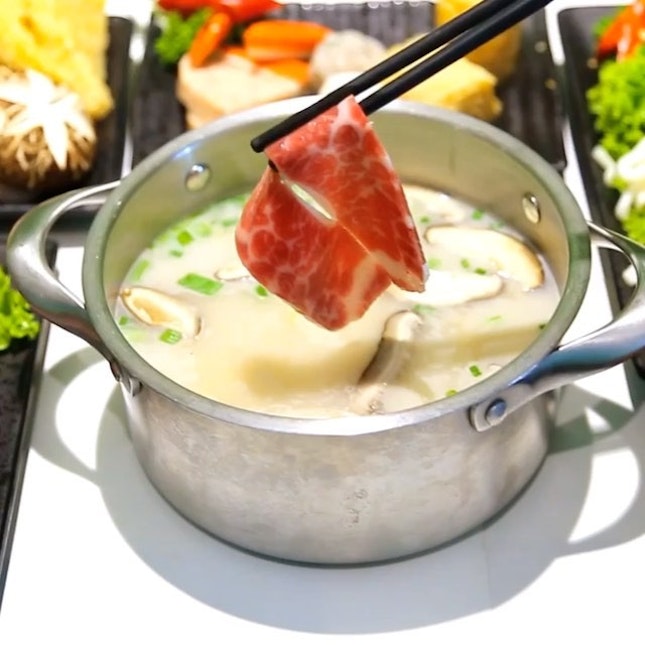 Faigo Hotpot is one of China’s most popular hotpot restaurants, and I would recommend this If you are up for some high-quality meat and fresh seafood with variety of tasty soup bases.