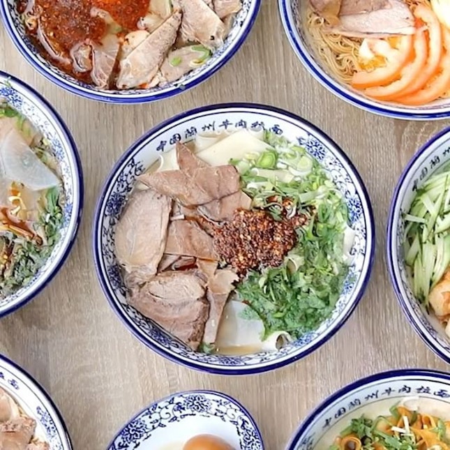 One of China’s most famous Lanzhou Lamian restaurants Tongue Tip Lanzhou Beef Noodles 舌尖尖兰州牛肉面 has arrived to Singapore, right at Tiong Bahru Plaza Level 2.