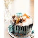 Hope your Monday's aren't as blue as this #cake!