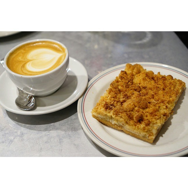 A cup of Flat White & Apple Crumble to end the day.