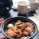 <🇩🇪> Wenn man lazy AF ist, um essen zu gehen, hat @grabfoodsg grad ne 1-for-1 Promo 😄
<🇬🇧> When one is lazy AF to go out for lunch, @grabfoodsg is having 1-for-1 Promo 😁
•
🍱: Chicken Teriyaki Mushroom Bento - S$15
📍: Yayoi Restaurant, Singapore