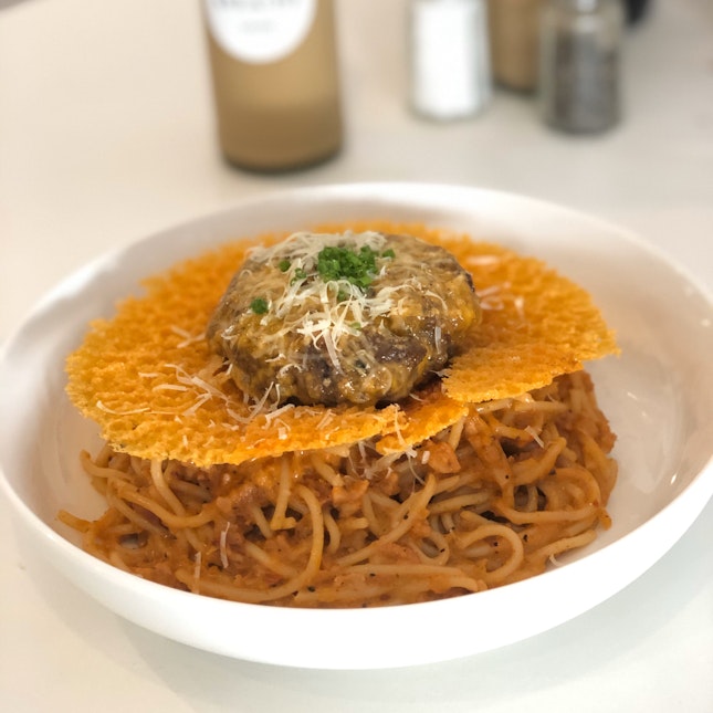 Fiery Cheese Crusted Beef Burger Spaghetti With Slow Cooked Egg