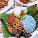 You might have seen the lobster nasi lemak by Projek Nasi Lemak making its rounds on Instagram recently but we have decided to try the Yellowtail Nasi Lemak ($8.50) instead for a more affordable option.