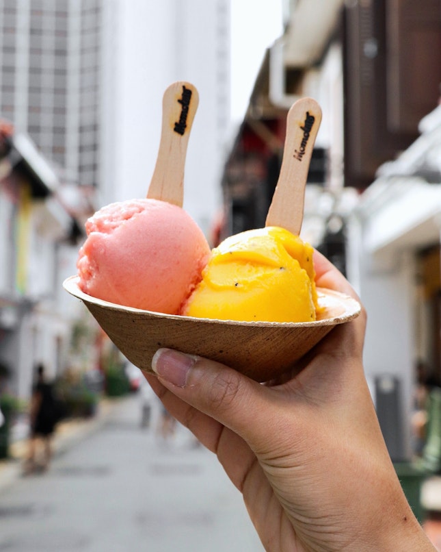 The Kampong Glam area has just gotten even more happening with the opening of Momolato Café, a gelateria that scoops up healthy and artisanal gelato, along the vibrant Haji Lane.