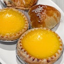 If you are missing those luscious egg tarts from Nan Heong in Ipoh, you will be surprised that you can now get them at their first outlet in Singapore.