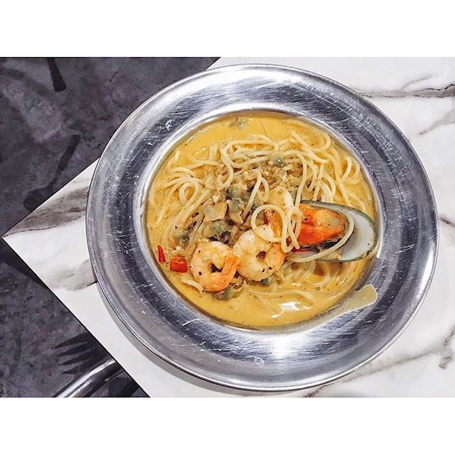 Seafood tomyum pasta 👅 
#49seats #whateileeneats #burpple #tomyumpasta