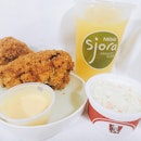 Parmesan Chicken
with Truffle-Flavoured Cheddar Sauce ($7.90)
Consists of 2 pieces of Parmesan Chicken, 1 regular whipped potato (ran out of it, so replace with coleslaw), 1 SJORA Mango Peach
Available at @KFC_SG 
The chicken batter tasted slightly spicy.