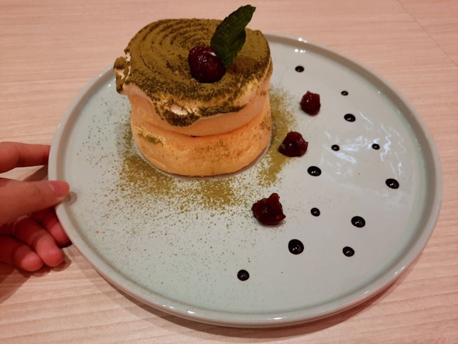 Matcha Azuki Souffle Pancake