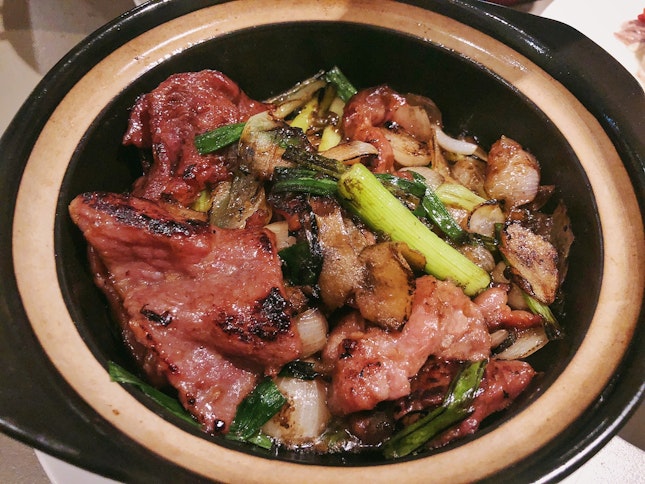 Claypot Beef with Ginger and Spring Onion