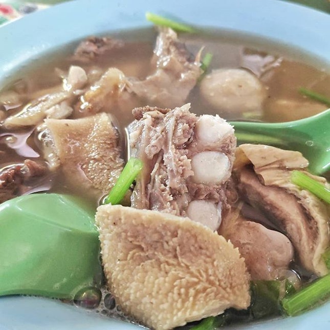 Mutton soup 羊渣湯 ($5).