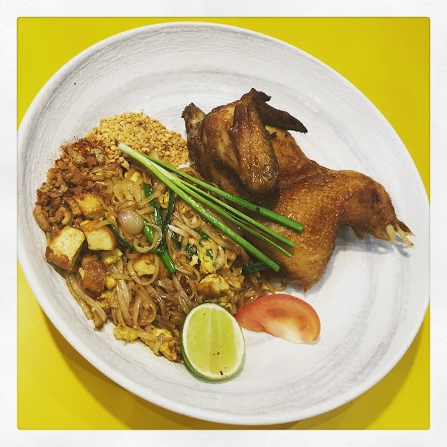 #roastedchicken #padthai #fushion #interesting #combination #instafood #foodporn #foodlover #burpple #instadinner #instaweekend #threebytableconcepts