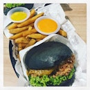 #checkout #ultramansfavourite #saltedeggchickenburger #theultraman3 🍔 #instafood #foodporn #foodlover #burpple #instalongweekend #slowdowntime #myburgerlab #felzfooddiary