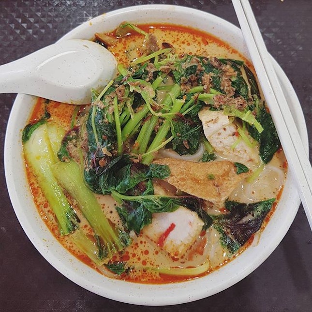 Rainy day comfort food - Laksa yong tau fu ($4)!