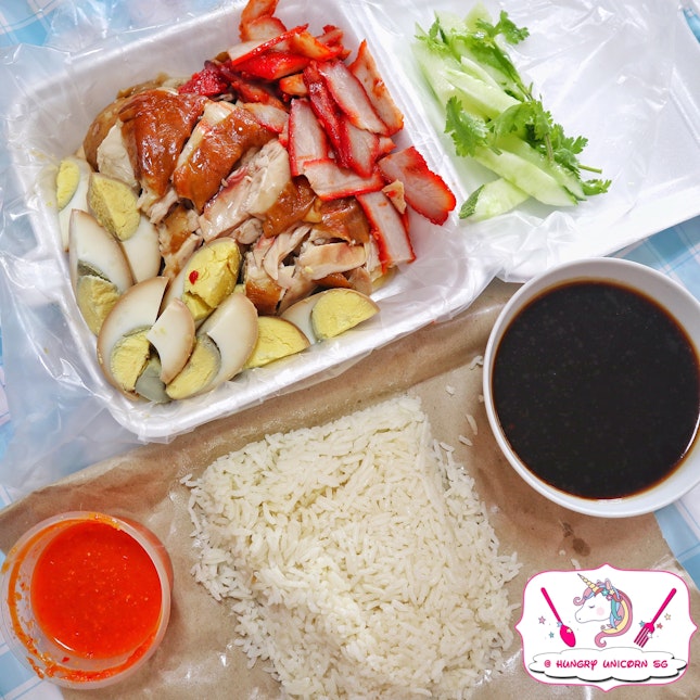 Soy Sauce Chicken Rice from 𝐇𝐞𝐧𝐠 𝐂𝐡𝐚𝐢 𝐂𝐡𝐢𝐜𝐤𝐞𝐧 𝐑𝐢𝐜𝐞!⠀