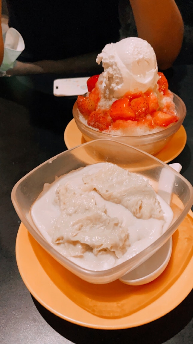Strawberry Shaved Ice And Durian Mousse