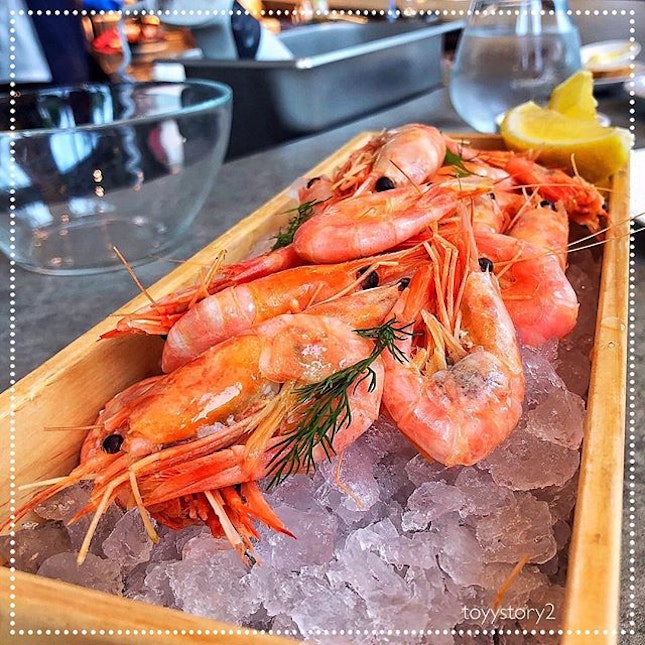 [FiSK Seafood Bar & Market] Seafood on Ice - Greenland Cold Water Prawns, S$6 / 100gm.
