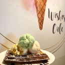 @wishescafesg serves up desserts sure to sweeten up your day✨ Their gelato selection is kept relatively small and simple, focusing on producing no-frills flavours of quality gelato.