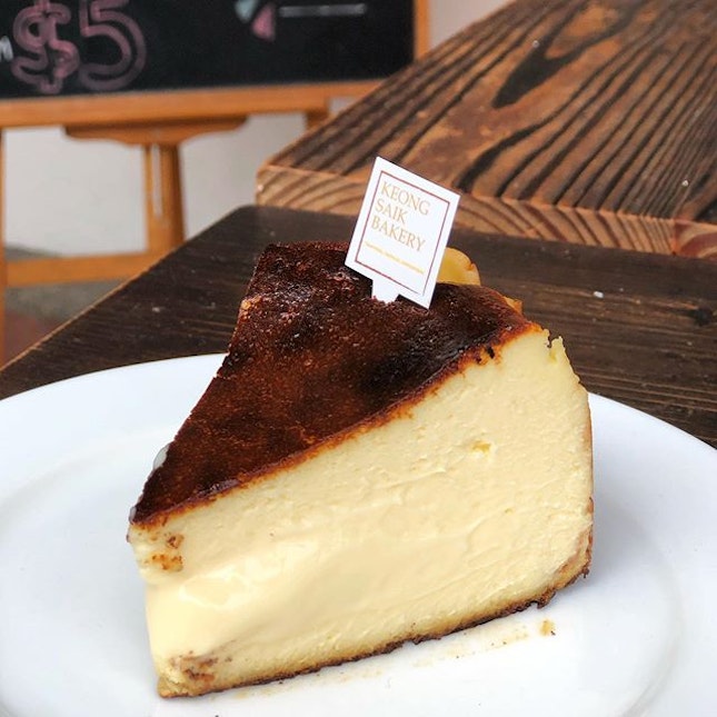 ✨NEW✨ BURNT Cheesecake ($7.50) available over @keongsaikbakery !