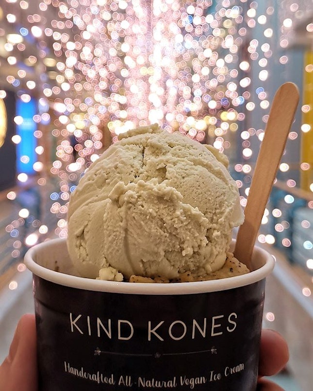 [Where To Eat Orchard]
Dessert Times @kindkones_sg is one of the best Vegan Ice Cream shop that I have came across at the heartland of Orchard, located in @forumtheshoppingmall that fill with Families everyday!