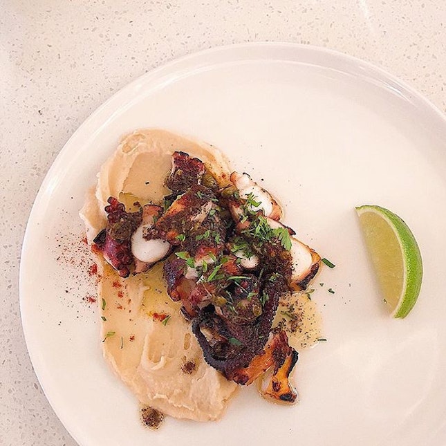 [Tanjong Pagar] The nicely grilled octopus had a smoky char while remaining tender; the burnt butter sauce adding a nuttiness, with the salty capers and creamy white bean purée providing a nice textural contrast to the bite of the octopus ($27).