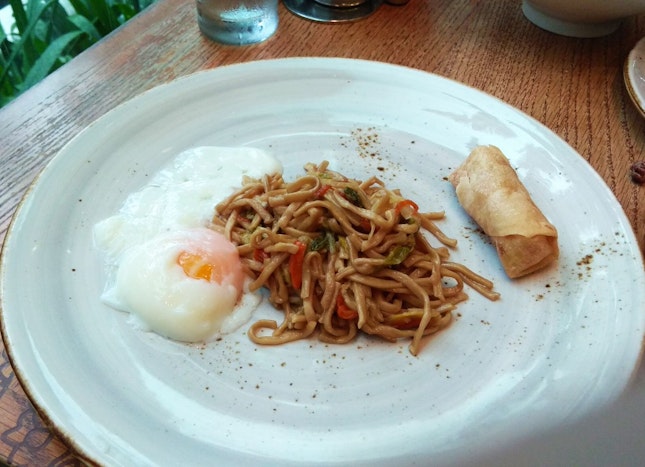 Ee-Fu Noodle With Soft-Boiled Egg & Popiah