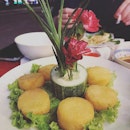 Beautifully present sticky rice cakes, sat watching the world go by on the Hoi An riverfront last month.