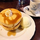 Singapore food hunt 📌 [Orchard, Singapore 🇸🇬]👇🏻#oneadayinSG
———————————————
✔️ Double Pancake Soufflé Style, S$12
✔️ Hoshino Blend Coffee, S$6
.
