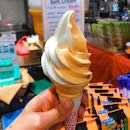 Singapore food hunt 📌 [Clark Quay, Singapore 🇸🇬]👇🏻#oneadayinSG
———————————————
✔️Tonden Farm Vanilla Melon Soft Cream S$5
.