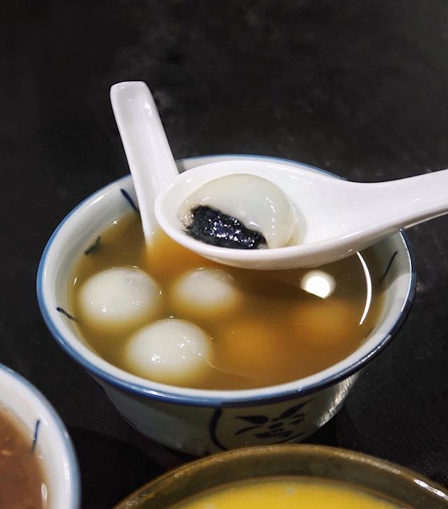 Don't belittle HongKong's handmade black sesame rice balls/dumplings that comes in bite size.