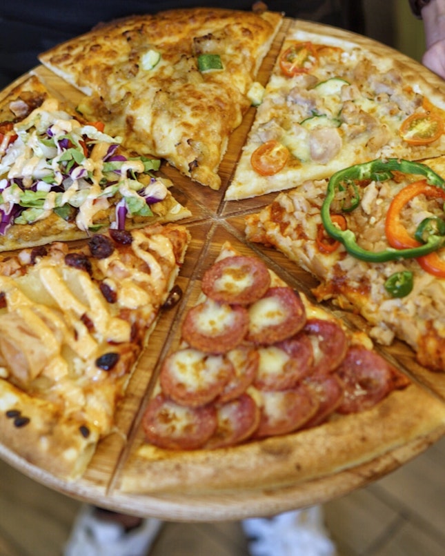 Pizza party for Christmas celebration ?  @pezzopizzasg latest local flavours not only Creative and unique, but also taste good and halal. So everyone can enjoy it.