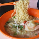 Yesterday Lunch at Famous Eunos Bak Chor Mee, while my son was aiming the king of pao fan.
