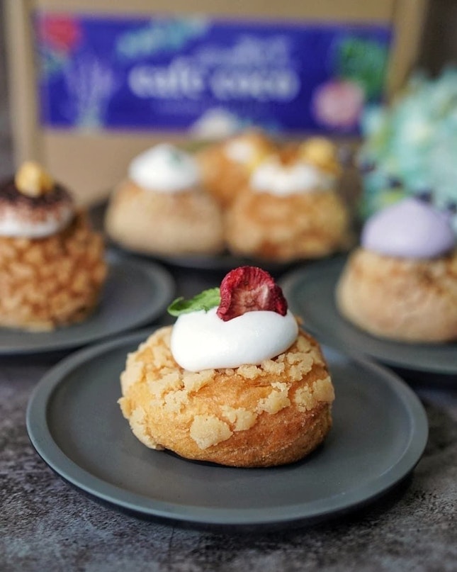 Café Coco launched Choux box of 6, come in an assortment of 6 flavours: