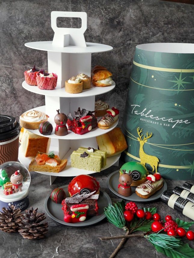 Spend quality time with little boss over Festive Afternoon Set,from @tablescapesg, which comprise of the regular bestsellers and event-exclusive items such as the mini Chocolate Caramel Log Cake and irresistible Truffle Praline Crème Brulee.