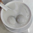 Almond Paste With Tang Yuan