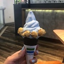 My rendition of the sea salt popcorn soft serve😎😎
-
-
-
All those posts about the sky blue soft serve with buttery popcorn made me try to hunt for a more wallet friendly version of the combi.