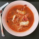 Prawn beehoon ($5) 🙁 : the soup may look very colorful but no taste..